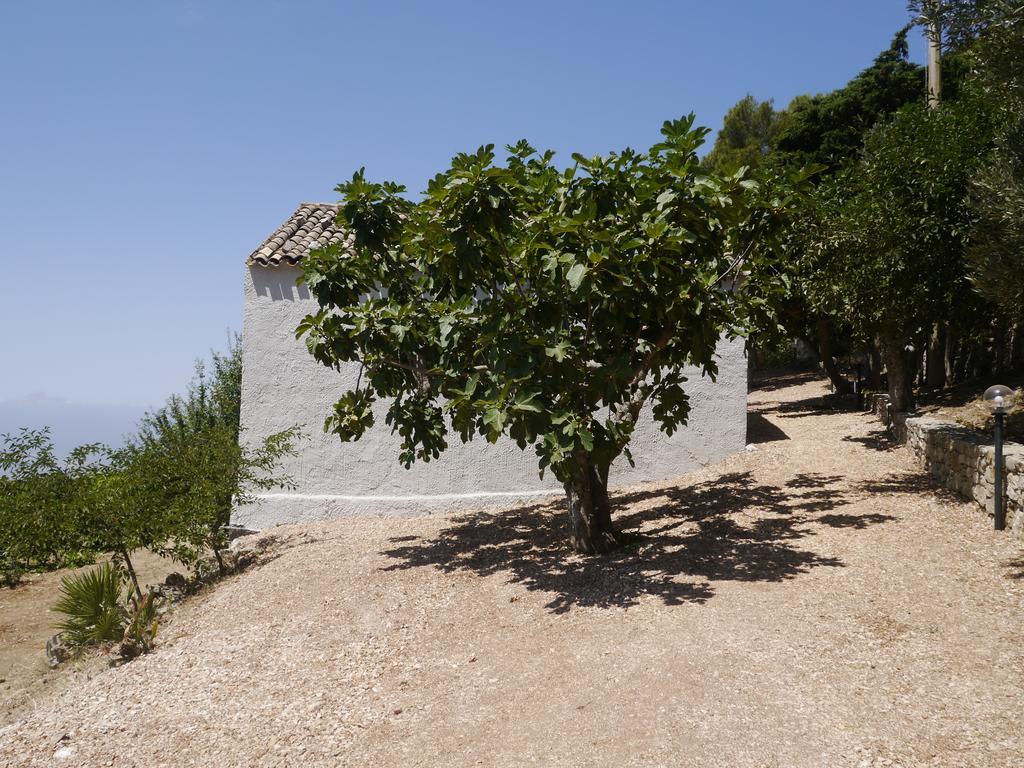 Casa Nel Vigneto Erice Guest House Exterior foto