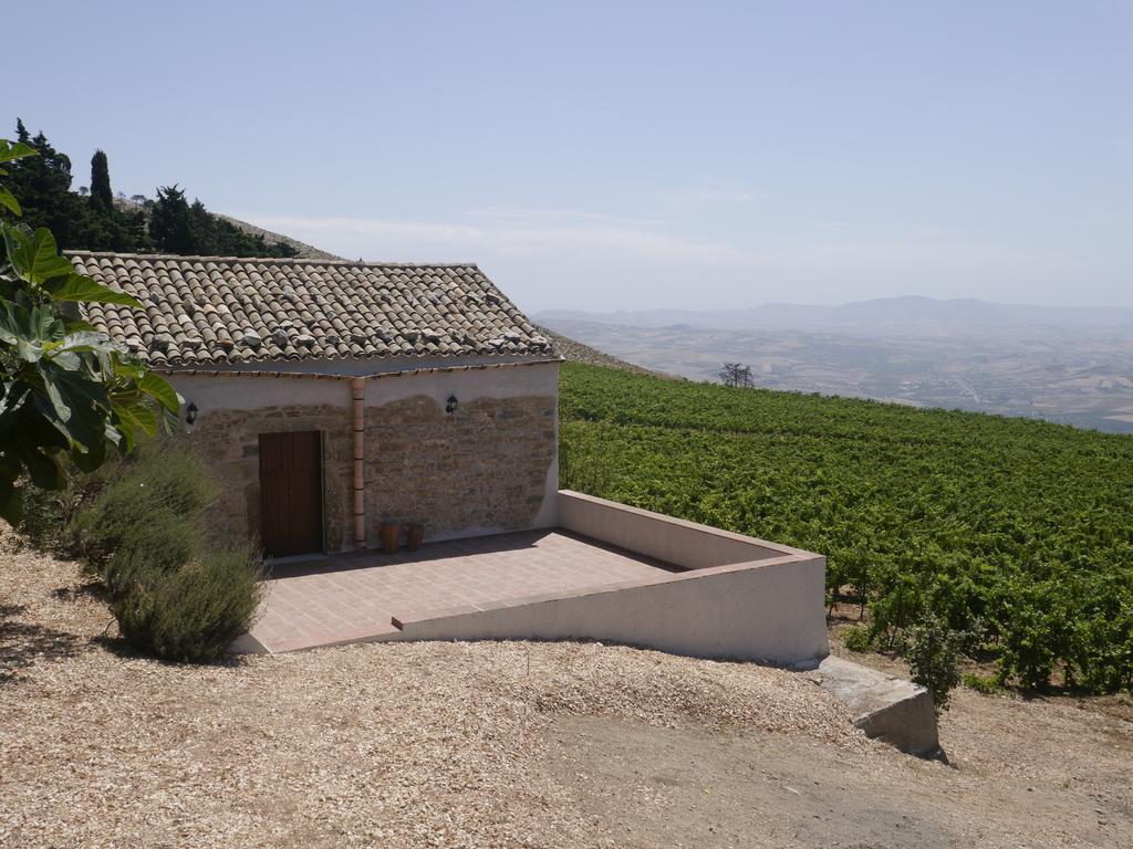 Casa Nel Vigneto Erice Guest House Exterior foto